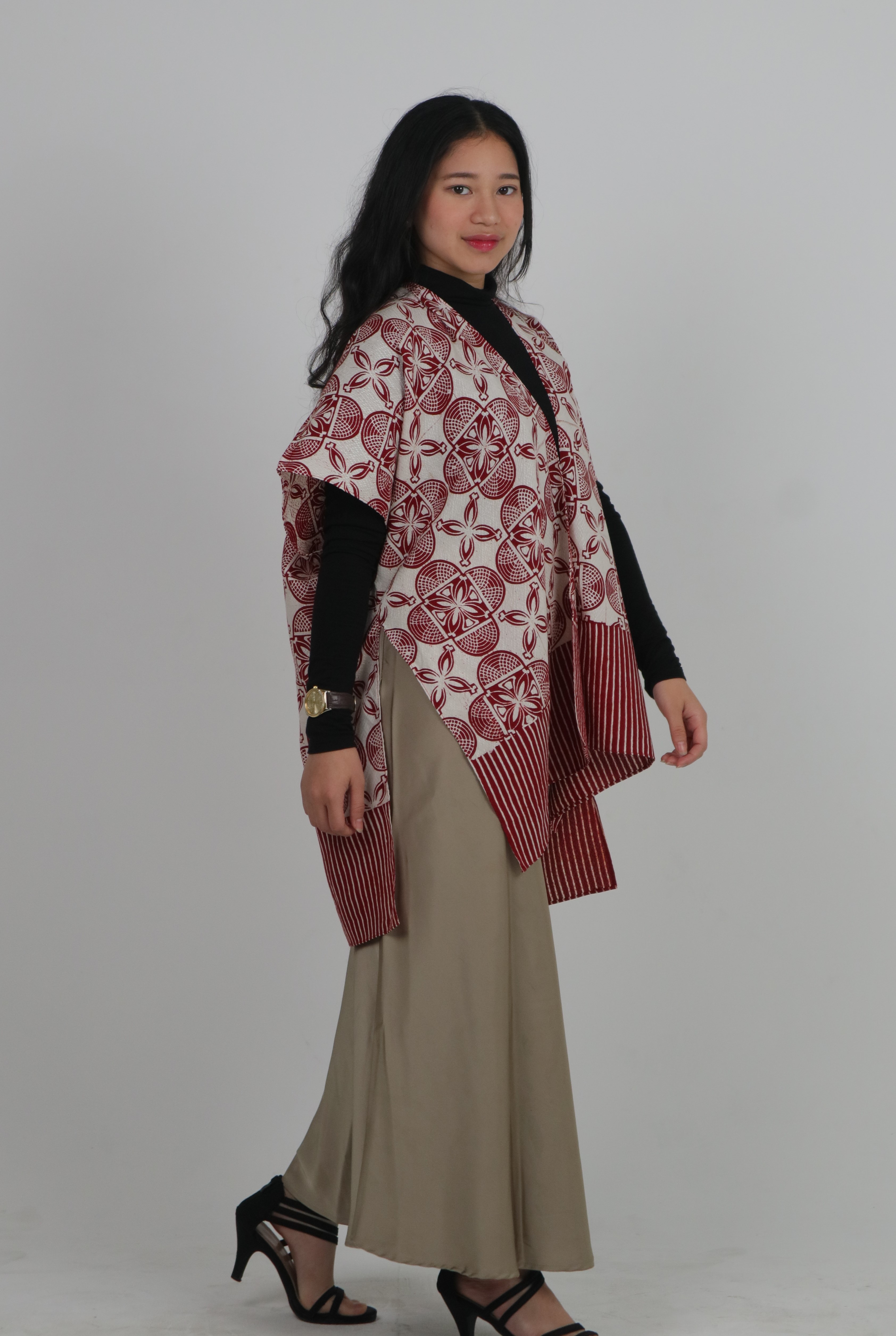 Foto produk Batik Cap Motif NHM — model 1 dari 1