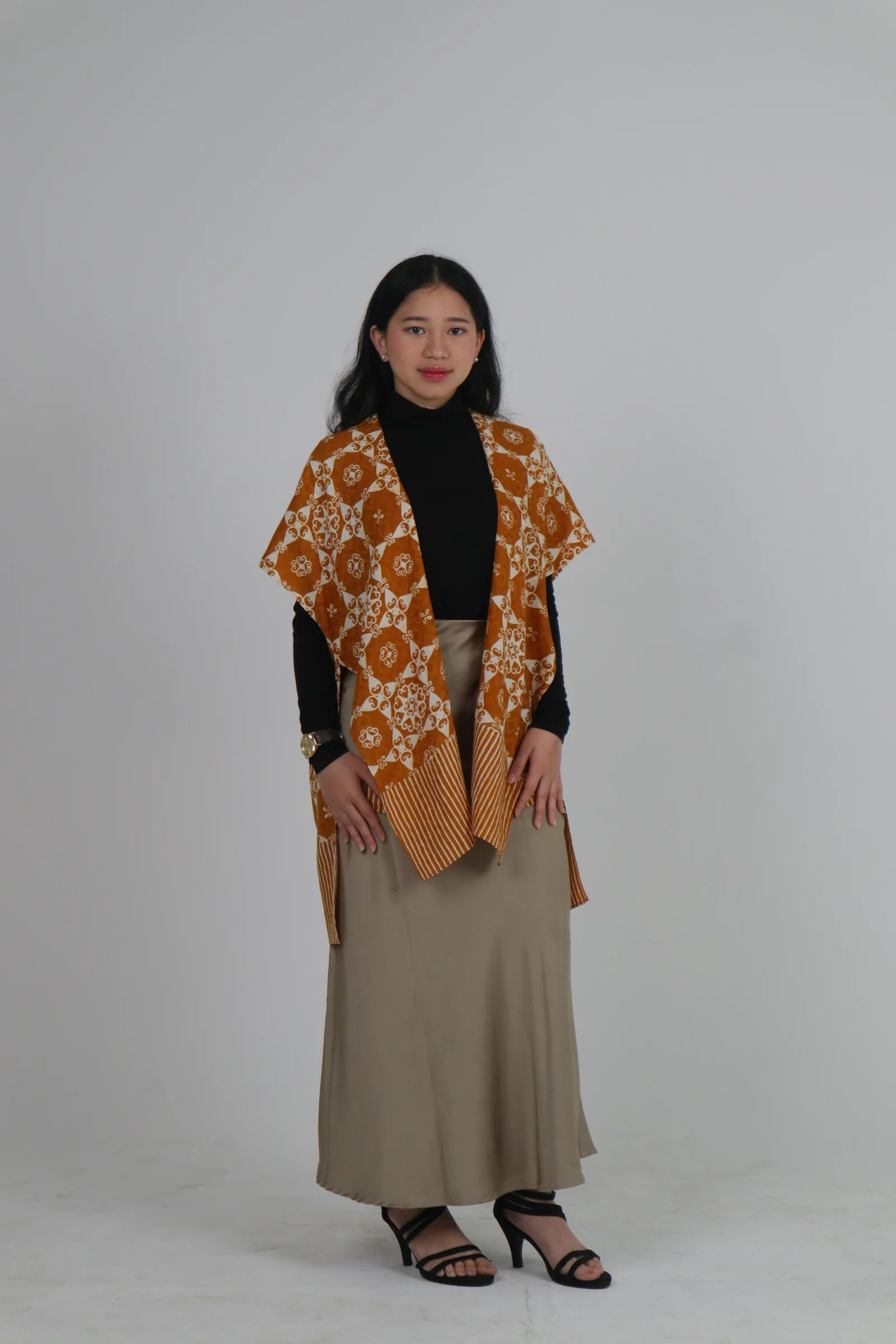 Foto produk Batik Cap (Rayon) — model 1 dari 5